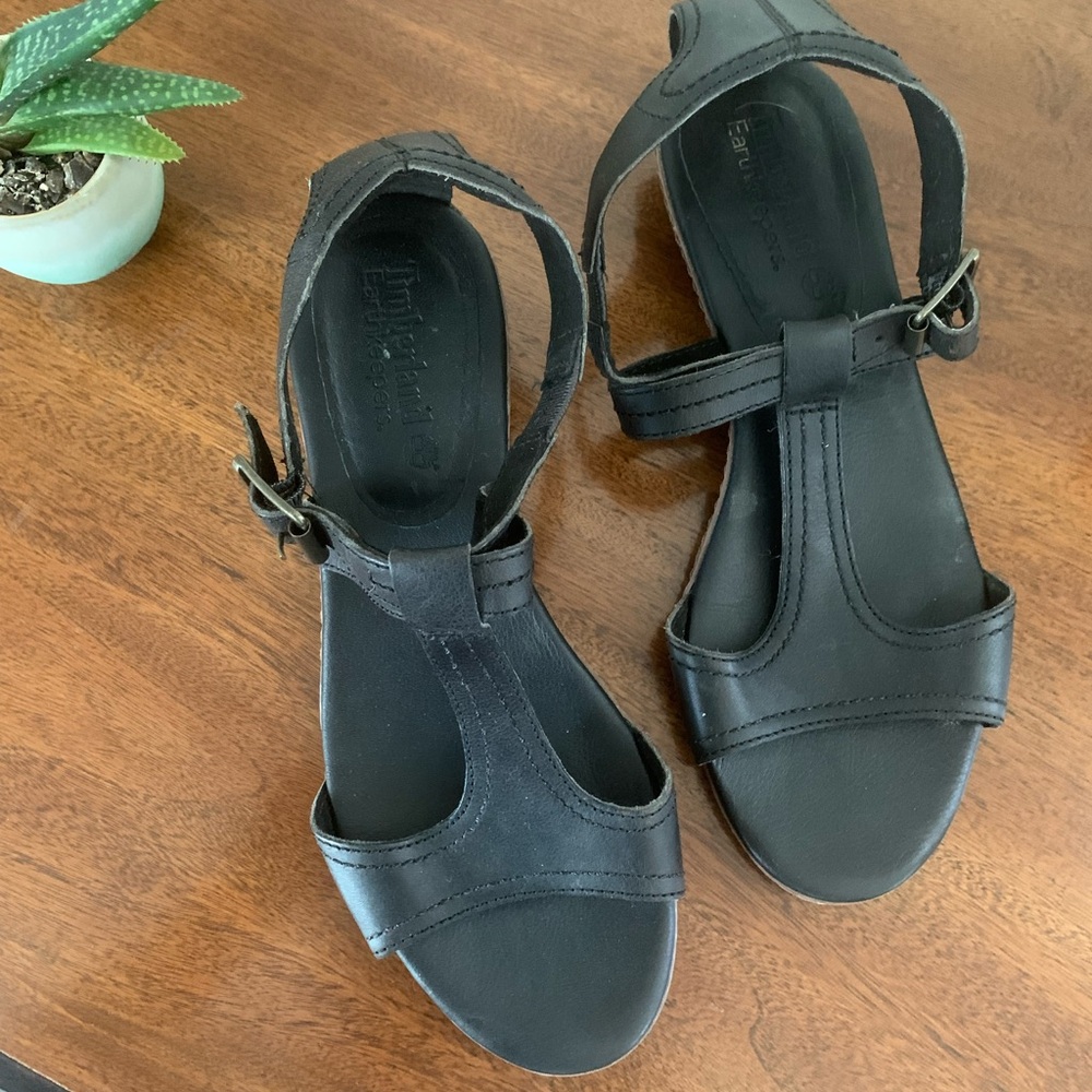 Women's Black Leather Flat Low Wedge Sandals - Picture 2 of 6